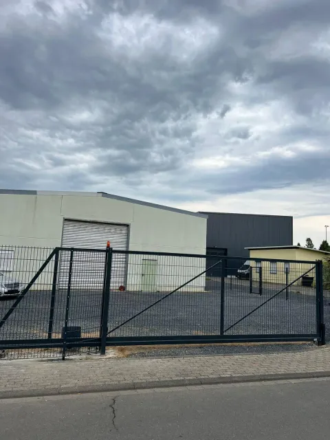 Industriezaun in Leverkusen - fachgerechte Ausführung vor Ort